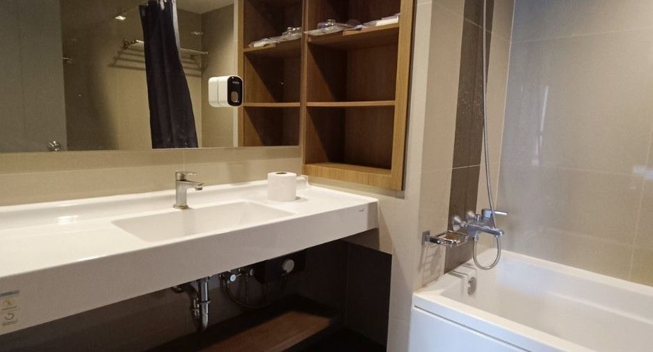 For sale 1 bed condo in Phra Khanong, Bangkok