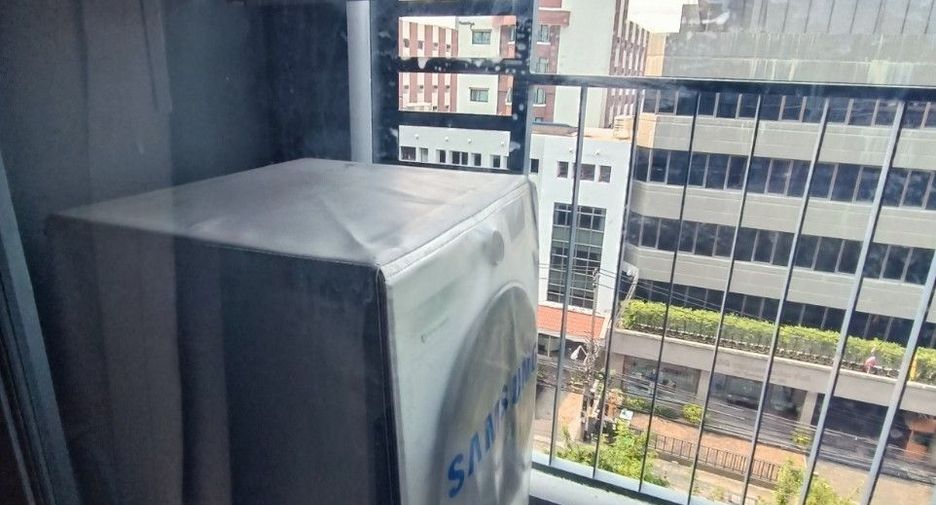 For sale 1 bed condo in Phra Khanong, Bangkok
