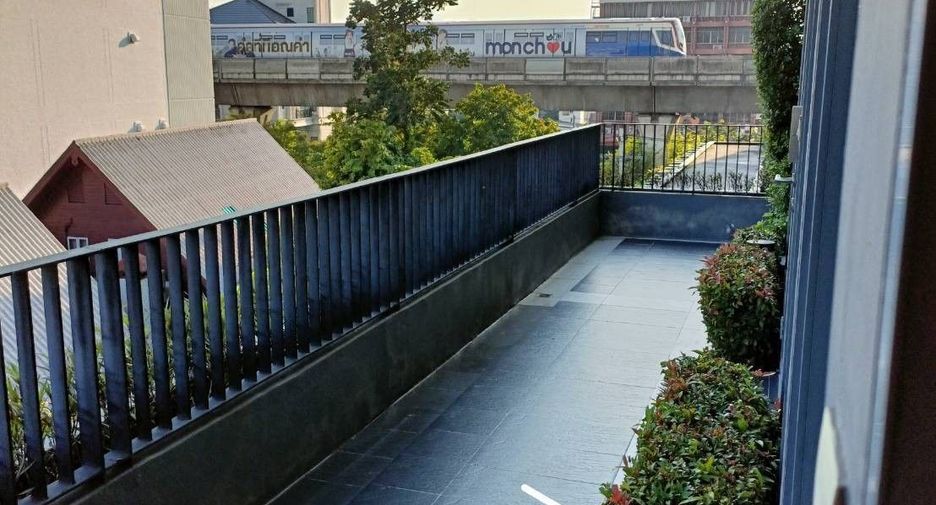 For sale 2 bedrooms condo in Phra Khanong, Bangkok