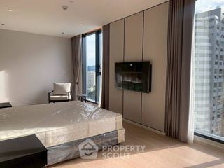 For rent 3 bedrooms apartment in Khlong Toei, Bangkok
