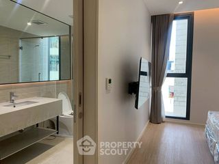 For rent 3 bedrooms apartment in Khlong Toei, Bangkok