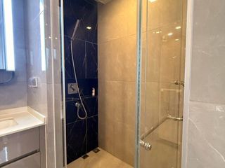 For rent 2 bedrooms condo in Huai Khwang, Bangkok