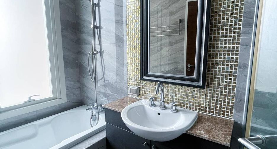 For rent 2 bedrooms condo in Bang Kho Laem, Bangkok