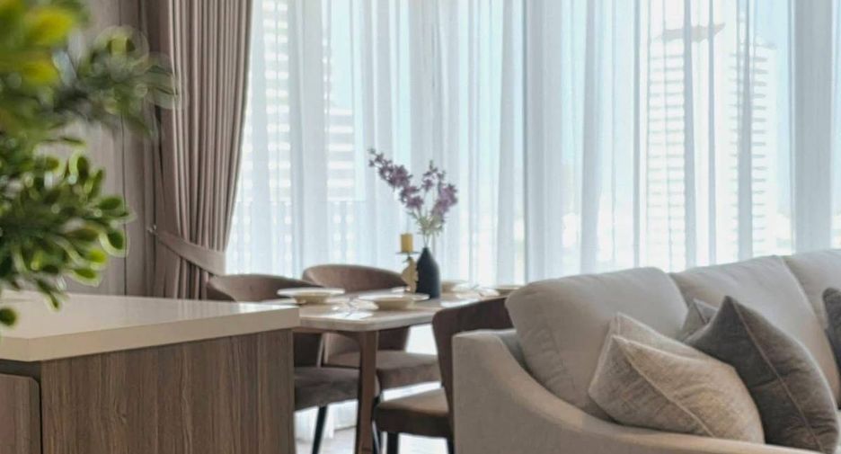 For rent 2 bedrooms condo in Watthana, Bangkok