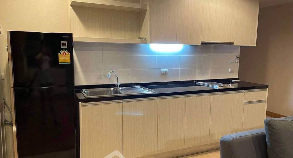 For rent 1 bed condo in Phaya Thai, Bangkok