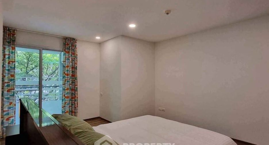 For rent 1 bed condo in Phra Khanong, Bangkok