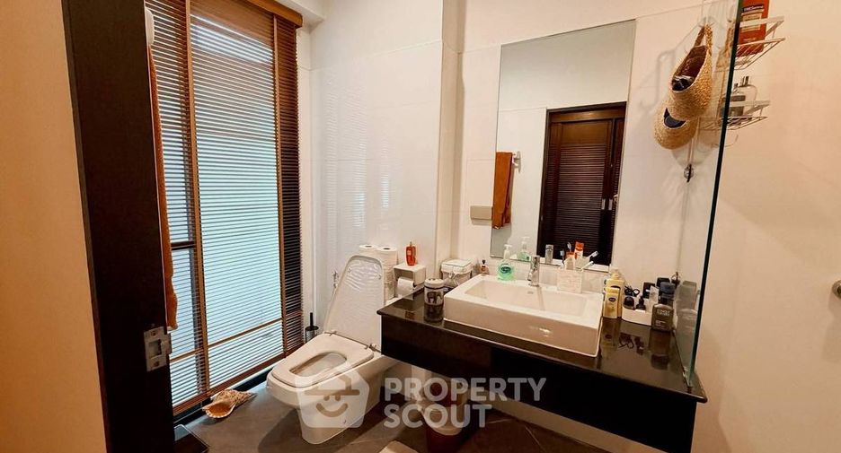 Apartment zur Miete mit 3 Zimmer in Khlong Toei, Bangkok