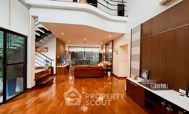 Apartment zur Miete mit 3 Zimmer in Khlong Toei, Bangkok
