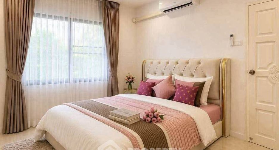 Casa en alquiler de 4 habitaciones en Bang Lamung, Chonburi