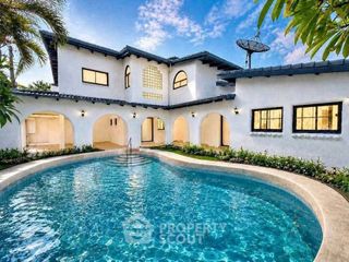 Casa en alquiler de 4 habitaciones en Bang Lamung, Chonburi