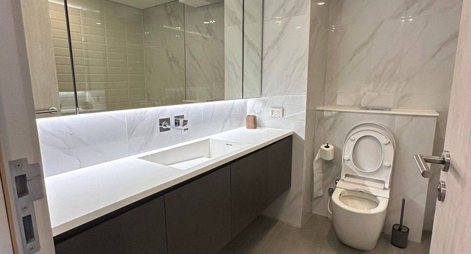 For rent 1 bed condo in Huai Khwang, Bangkok