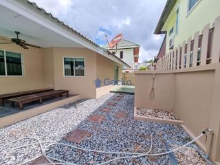 Casa en alquiler de 3 habitaciones en Bang Lamung, Chonburi