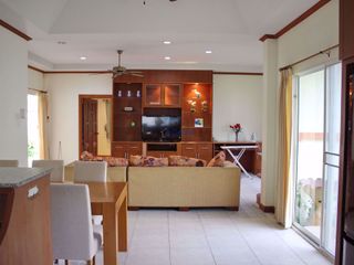 Casa en alquiler de 2 habitaciones en Bang Lamung, Chonburi