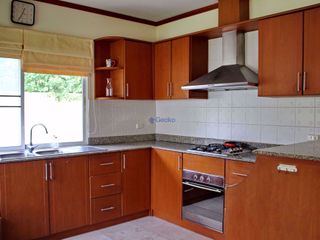 Casa en alquiler de 2 habitaciones en Bang Lamung, Chonburi