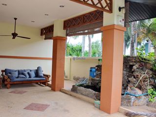 Casa en alquiler de 2 habitaciones en Bang Lamung, Chonburi