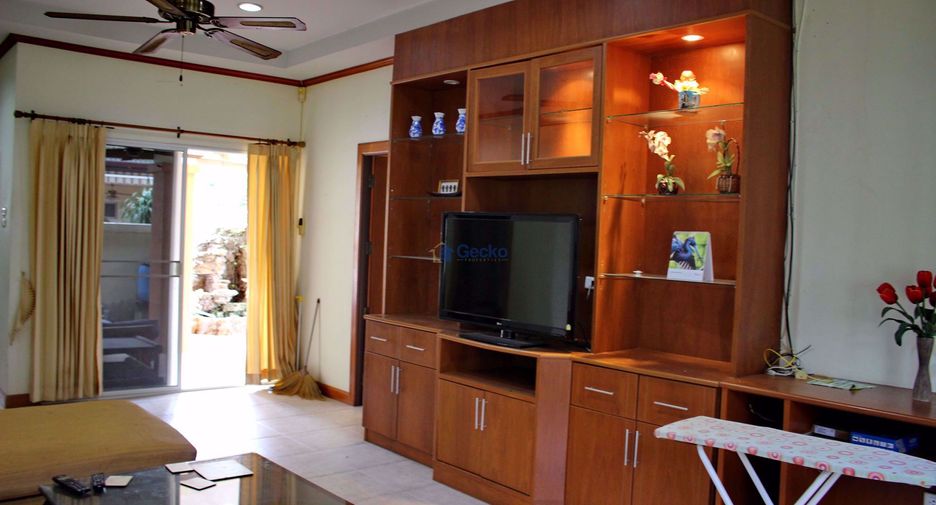 Casa en alquiler de 2 habitaciones en Bang Lamung, Chonburi
