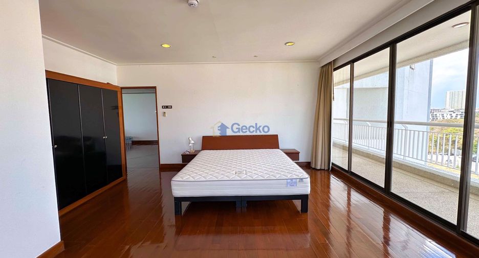 For rent 2 bedrooms condo in Bang Lamung, Chonburi