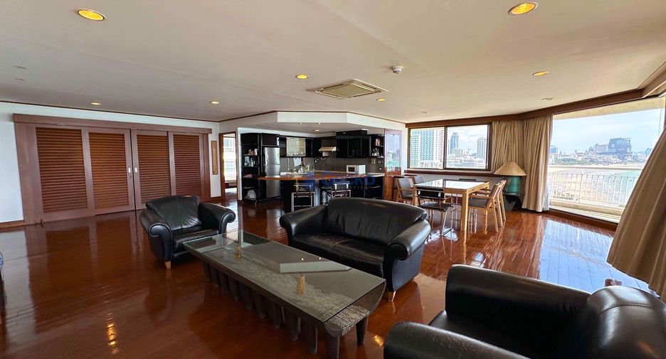 For rent 2 bedrooms condo in Bang Lamung, Chonburi