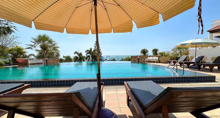 For rent 2 bedrooms condo in Bang Lamung, Chonburi