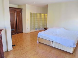 Casa en alquiler de 2 habitaciones en Bang Lamung, Chonburi