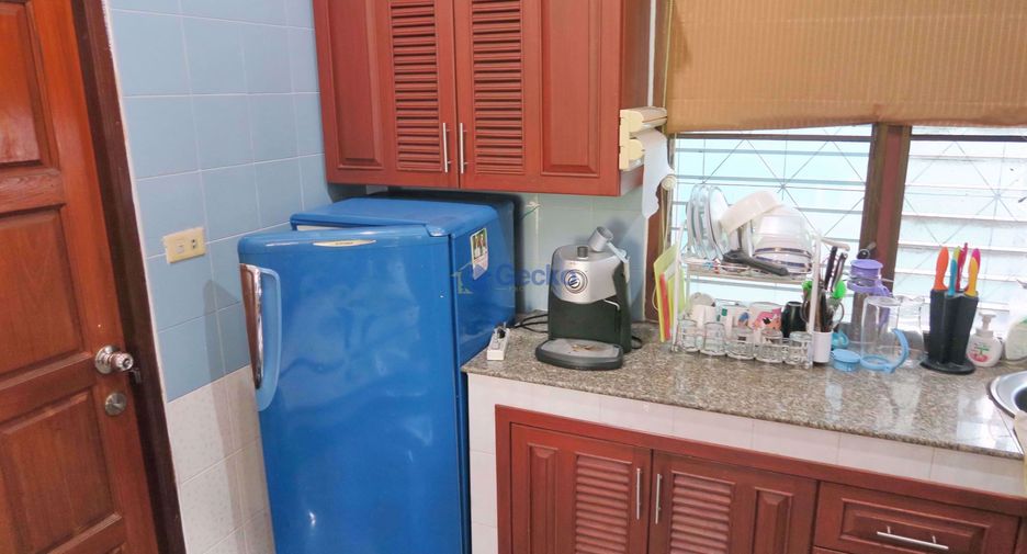 Casa en alquiler de 2 habitaciones en Bang Lamung, Chonburi
