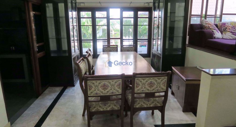 Casa en alquiler de 2 habitaciones en Bang Lamung, Chonburi