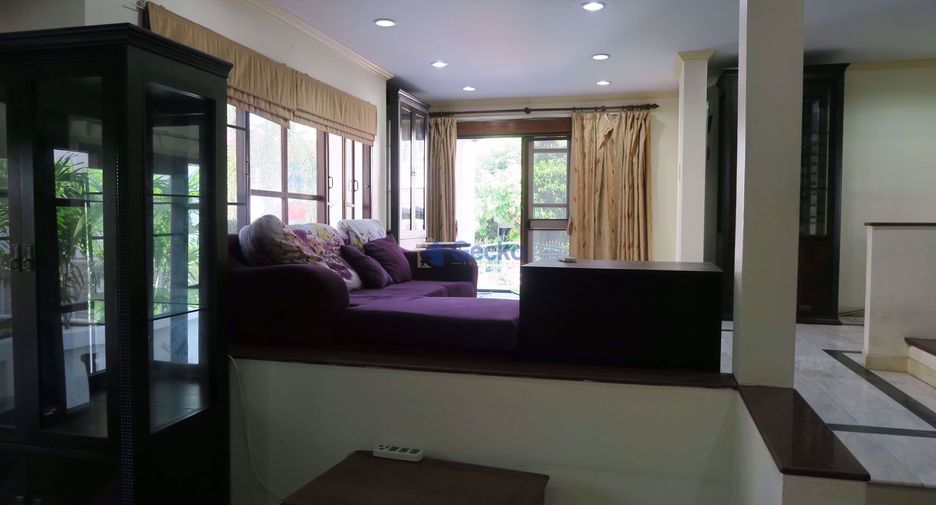 Casa en alquiler de 2 habitaciones en Bang Lamung, Chonburi
