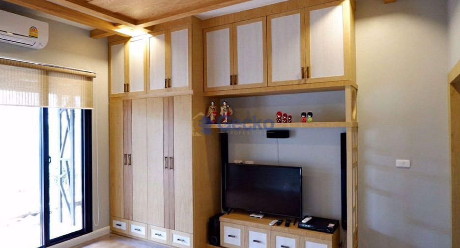 Casa en alquiler de 3 habitaciones en Bang Lamung, Chonburi