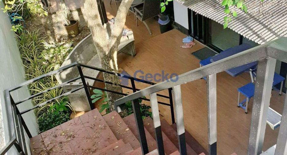 Casa en alquiler de 3 habitaciones en Bang Lamung, Chonburi