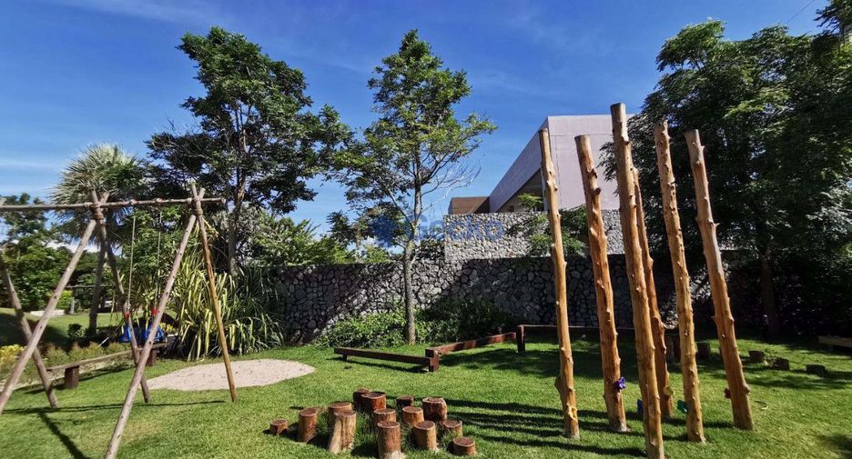 Casa en alquiler de 3 habitaciones en Bang Lamung, Chonburi
