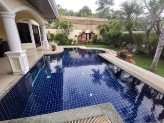 Casa en alquiler de 3 habitaciones en Bang Lamung, Chonburi