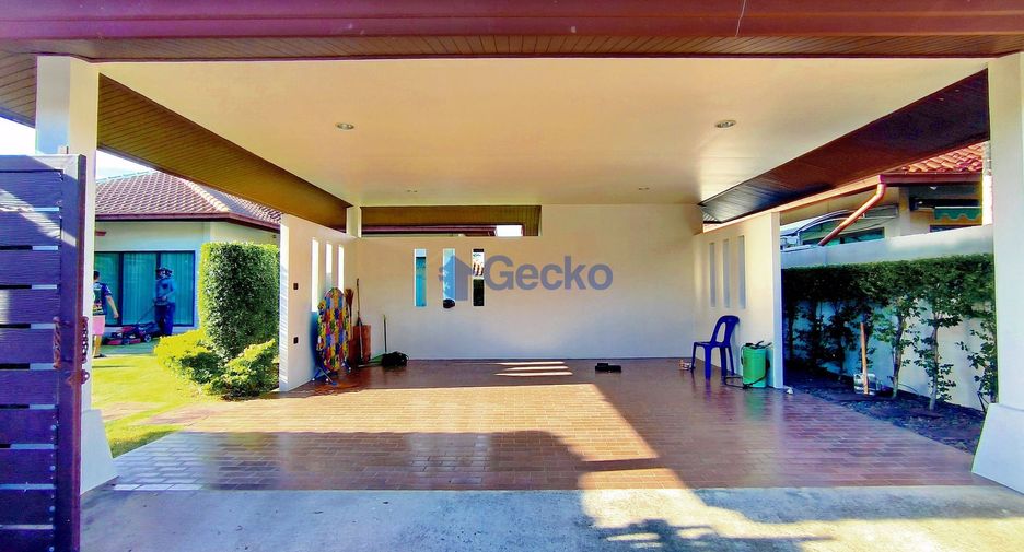 Casa en alquiler de 3 habitaciones en Bang Lamung, Chonburi