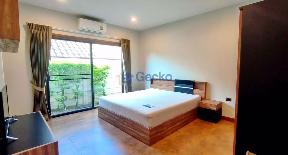 Casa en alquiler de 3 habitaciones en Bang Lamung, Chonburi