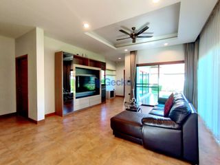 Casa en alquiler de 3 habitaciones en Bang Lamung, Chonburi