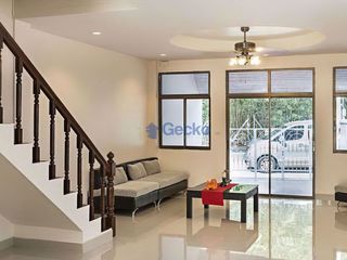 Casa en alquiler y en venta de 4 habitaciones en Bang Lamung, Chonburi