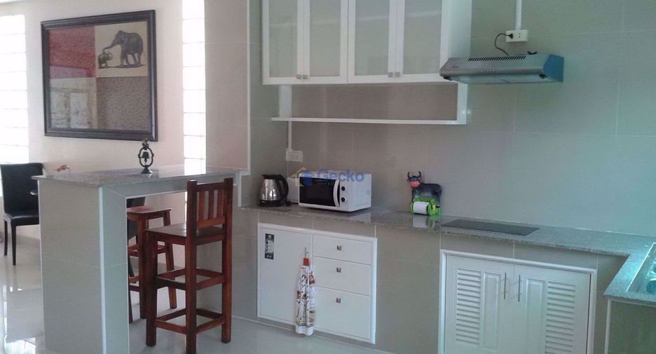 Casa en alquiler y en venta de 4 habitaciones en Bang Lamung, Chonburi