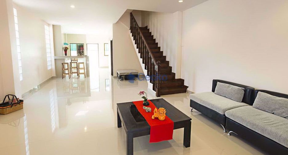 Casa en alquiler y en venta de 4 habitaciones en Bang Lamung, Chonburi