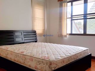 Casa en alquiler de 3 habitaciones en Bang Lamung, Chonburi