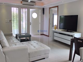 Casa en alquiler de 2 habitaciones en Bang Lamung, Chonburi