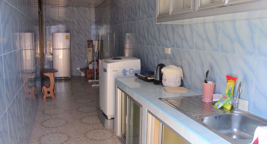 Casa en alquiler de 4 habitaciones en Bang Lamung, Chonburi