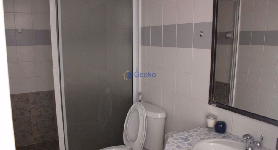 Casa en alquiler de 4 habitaciones en Bang Lamung, Chonburi