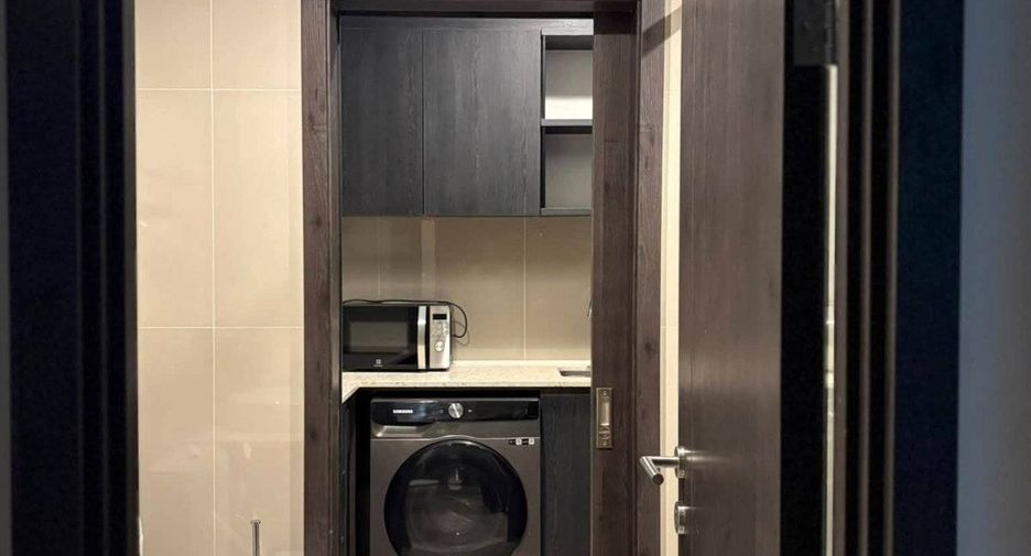 For rent 1 bed condo in Huai Khwang, Bangkok