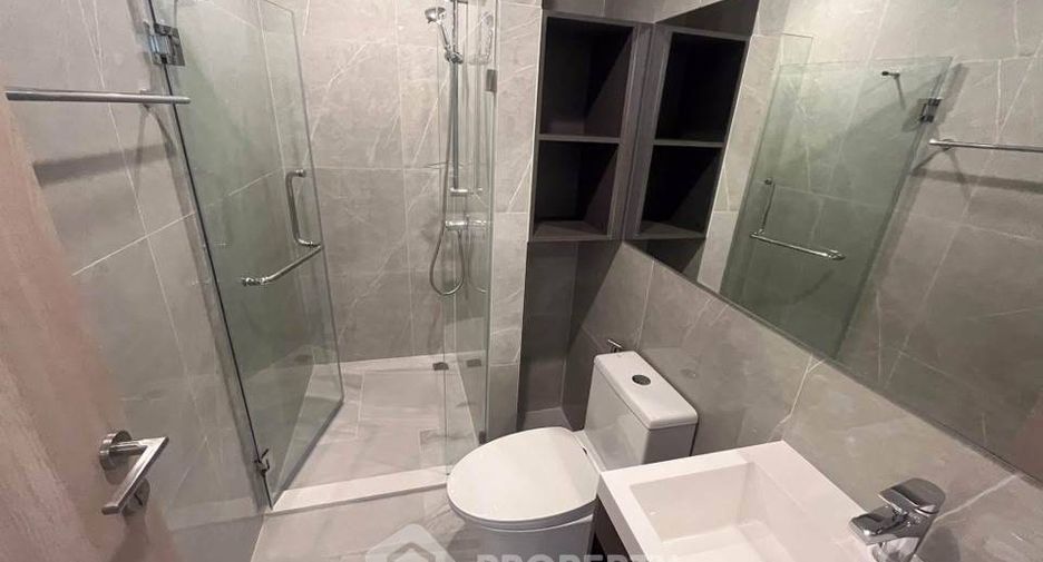 For rent 2 bedrooms condo in Huai Khwang, Bangkok