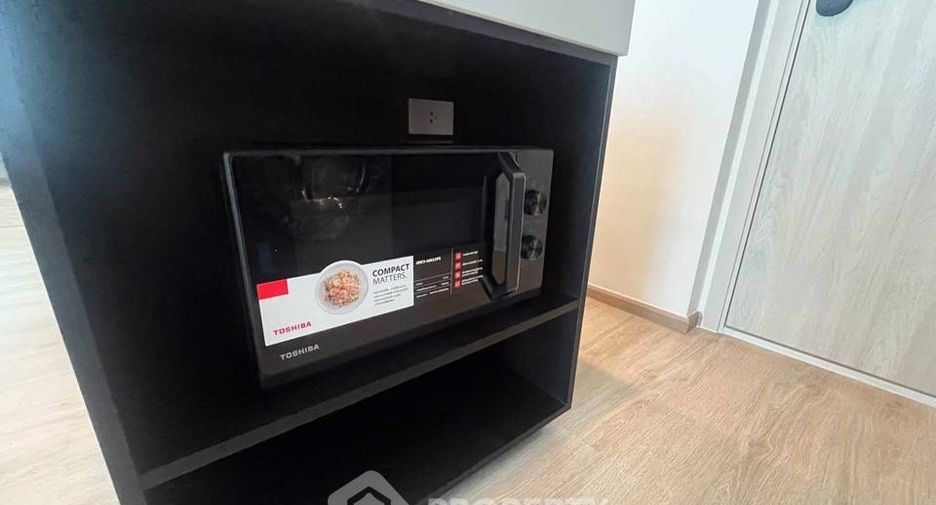 For rent 2 bedrooms condo in Huai Khwang, Bangkok