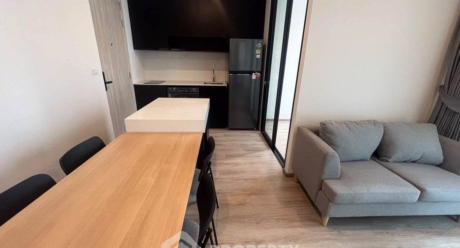 For rent 2 bedrooms condo in Huai Khwang, Bangkok