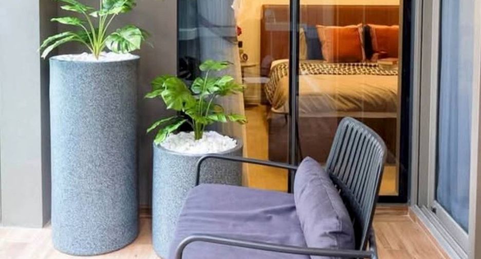 For rent 2 bedrooms condo in Watthana, Bangkok