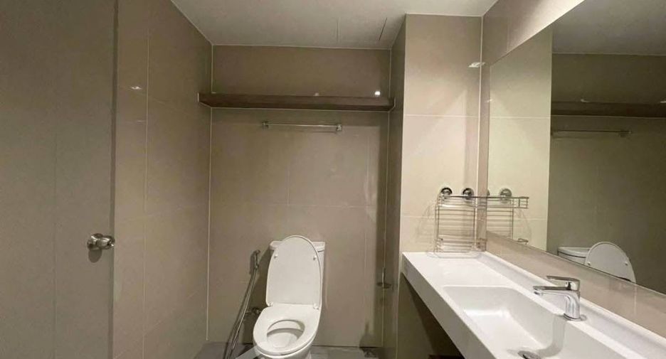 Wohnung zur Miete mit 2 Zimmer in Phra Khanong, Bangkok