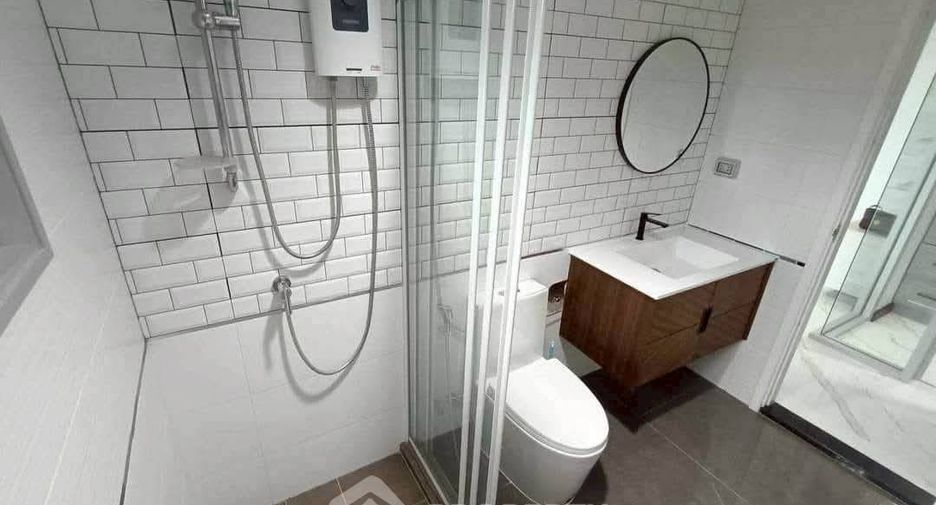 For rent 2 bedrooms condo in Bang Lamung, Chonburi
