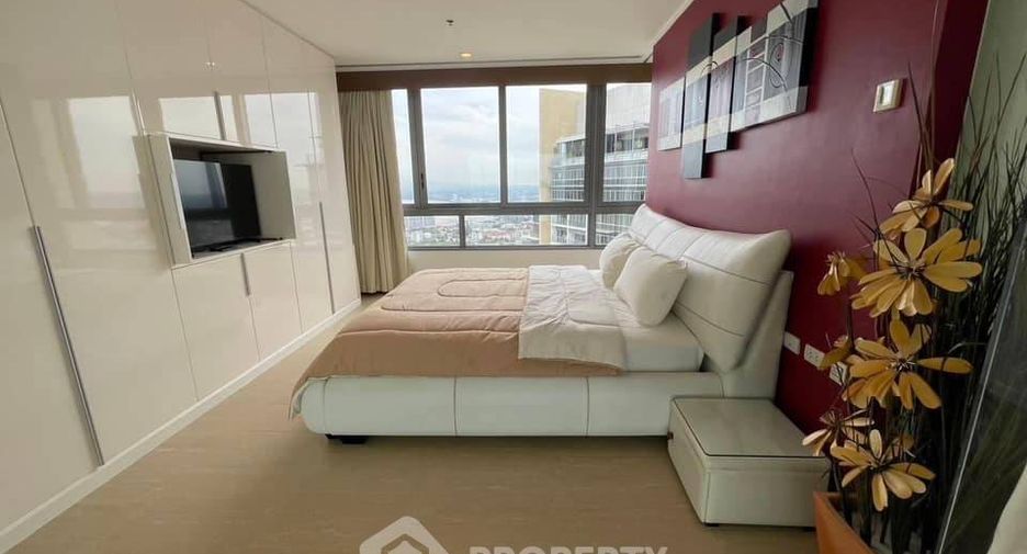 For rent 3 bedrooms condo in Bang Lamung, Chonburi