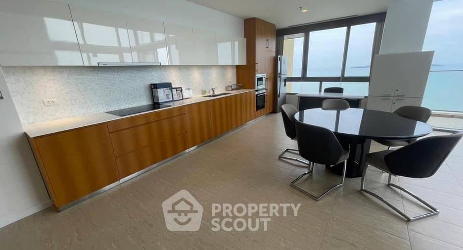 For rent 3 bedrooms condo in Bang Lamung, Chonburi